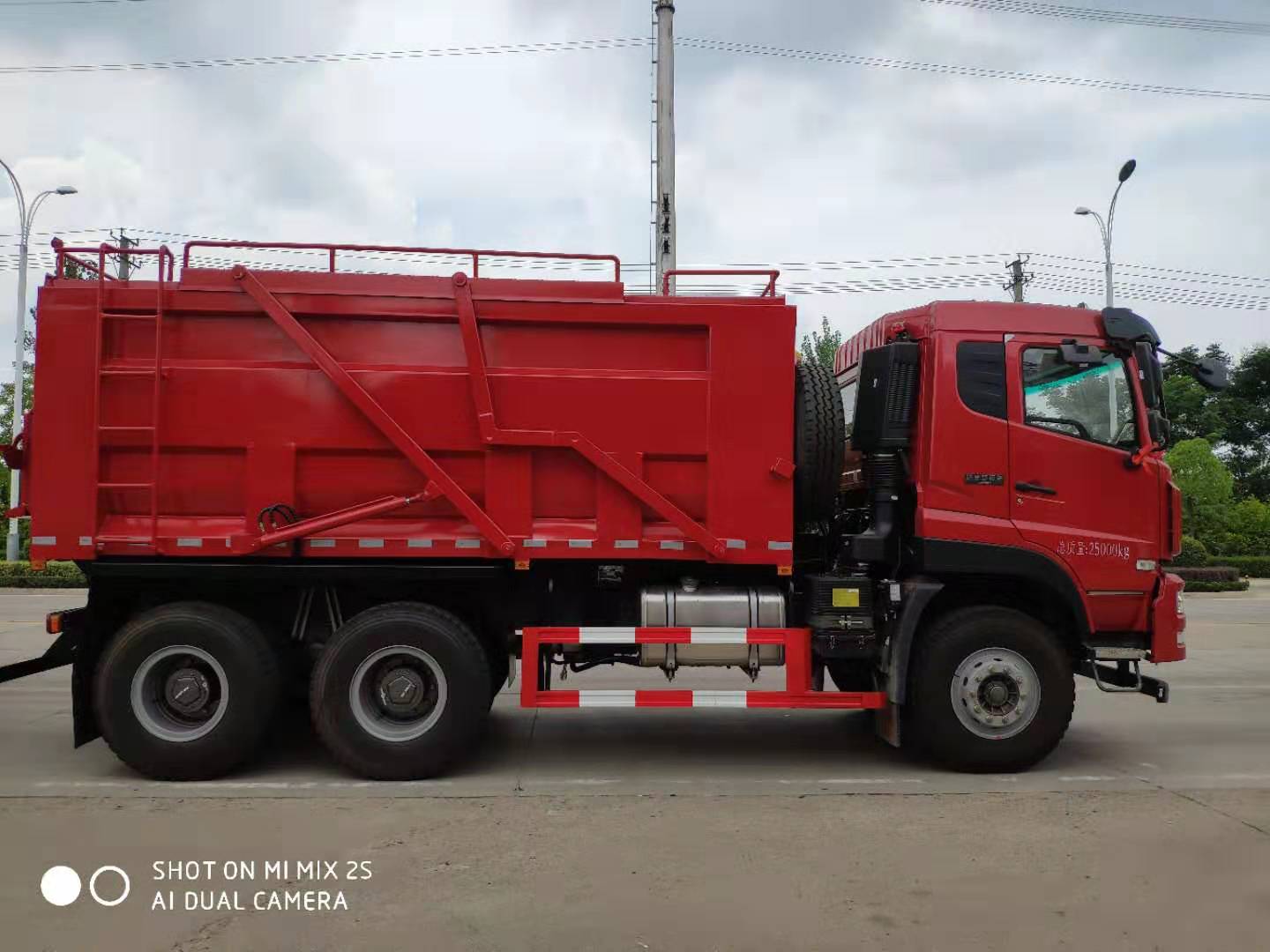 驕陽(yáng)似火、成龍威再創(chuàng)輝煌